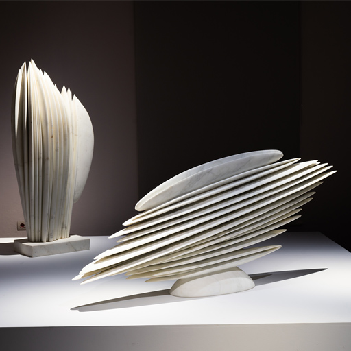 Opera in marmo 'L'Éclair' di Gigi Guadagnucci