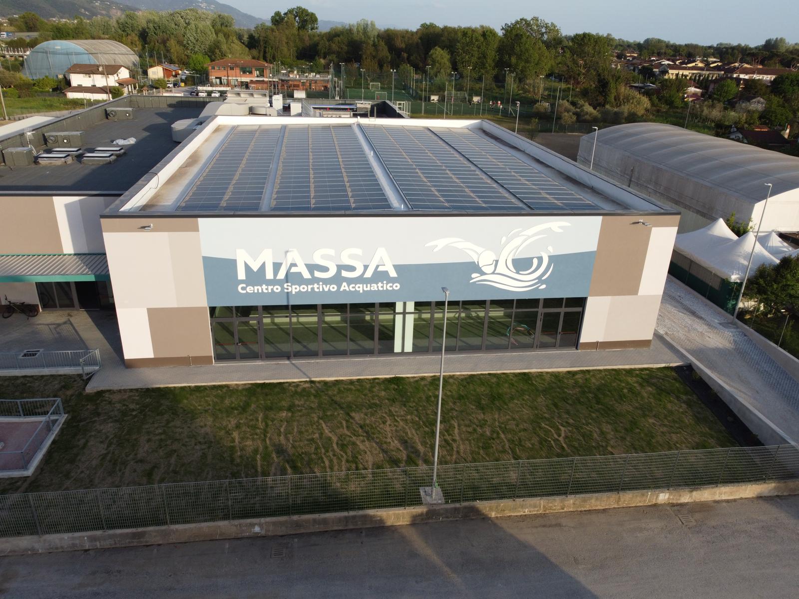 esterno nuova piscina comunale  